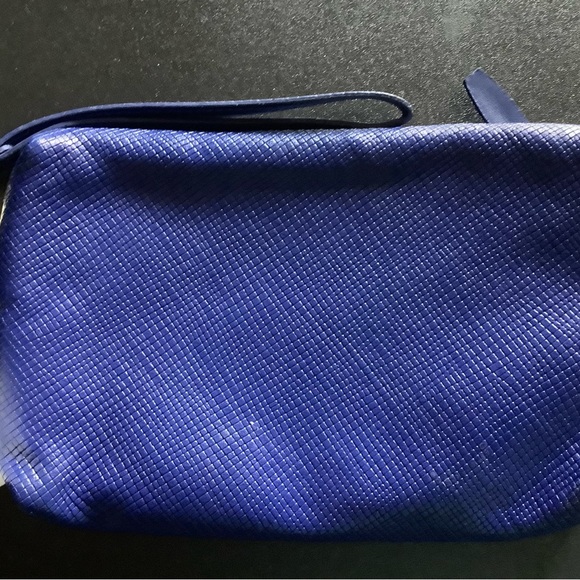 Longchamp pouch wristlet - Picture 2 of 2